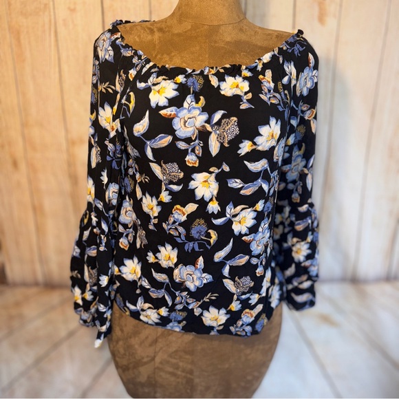 White House Black Market Tops - White House Black Market Navy Floral Off-Shoulder Blouse - bell sleeves sz M